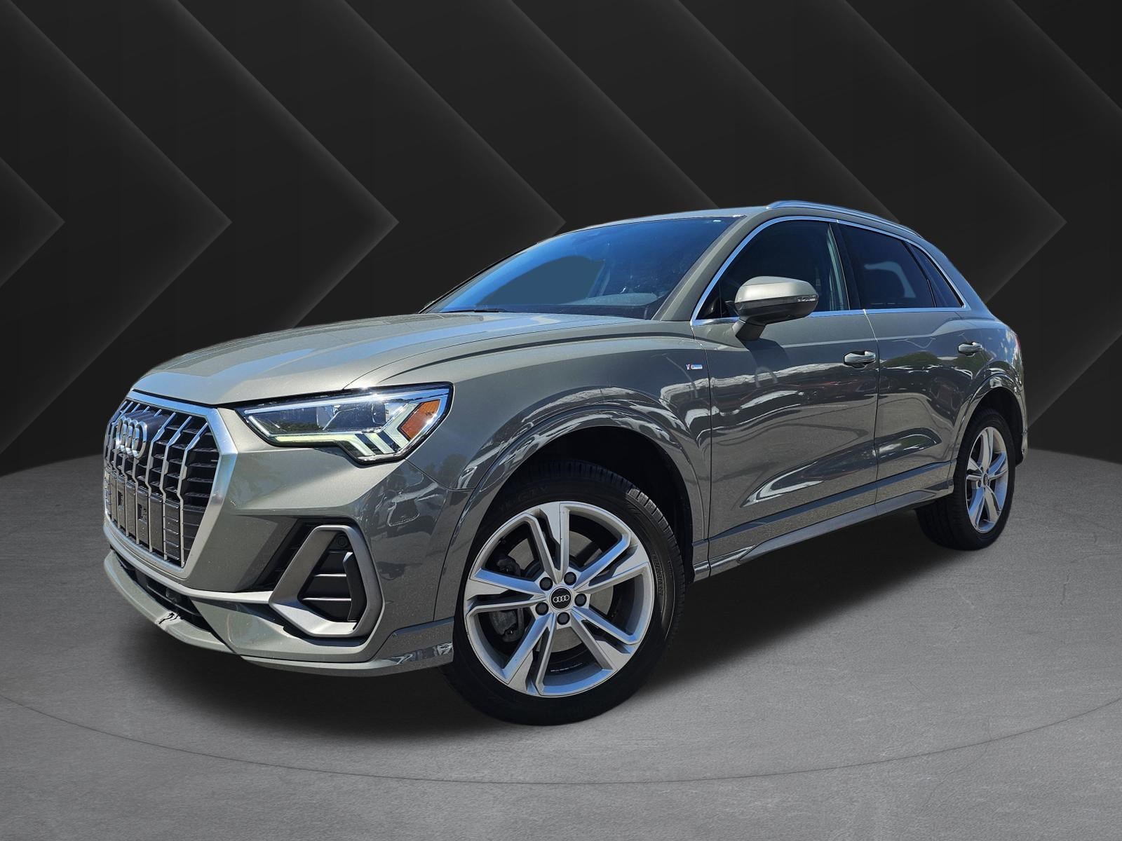 2022 Audi Q3 45 TFSI S Line Premium Plus quattro's photo