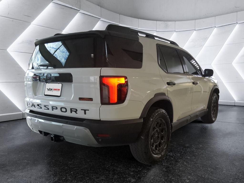 Used 2026  Honda TrailSport Elite Blackout image 4