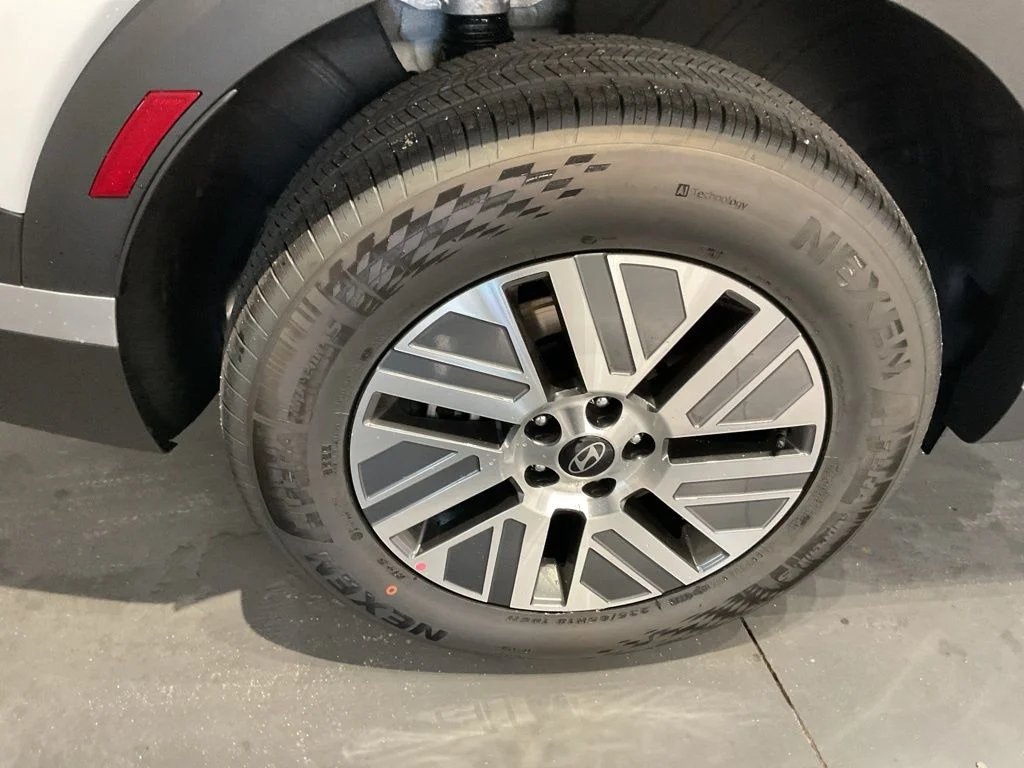 New 2026 White Hyundai SEL image 25