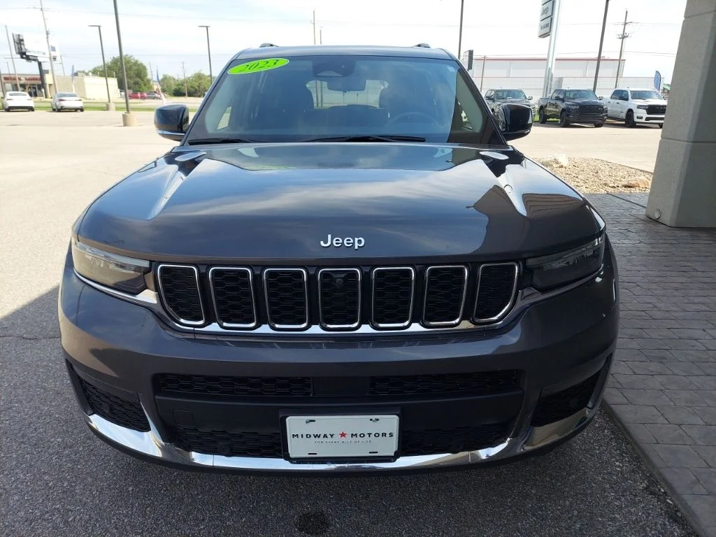 Used 2023 Gray Jeep Limited image 2