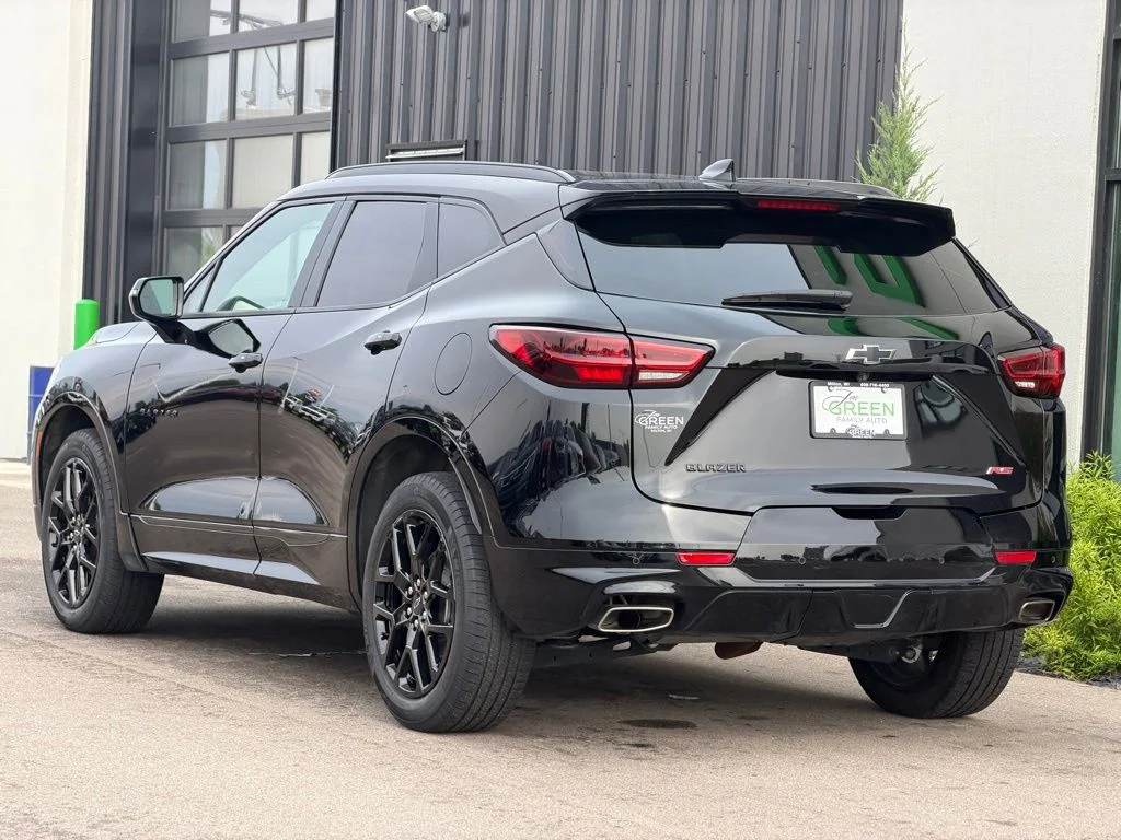 Used 2025 Black Chevrolet RS image 3