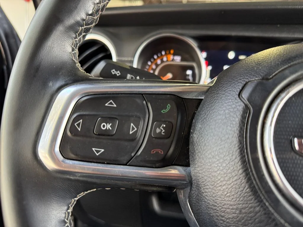 Used 2022 Black Jeep Overland image 24