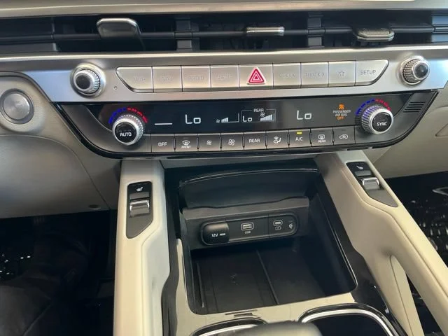 Certified Used 2024 Glacial White Pearl Kia S image 29
