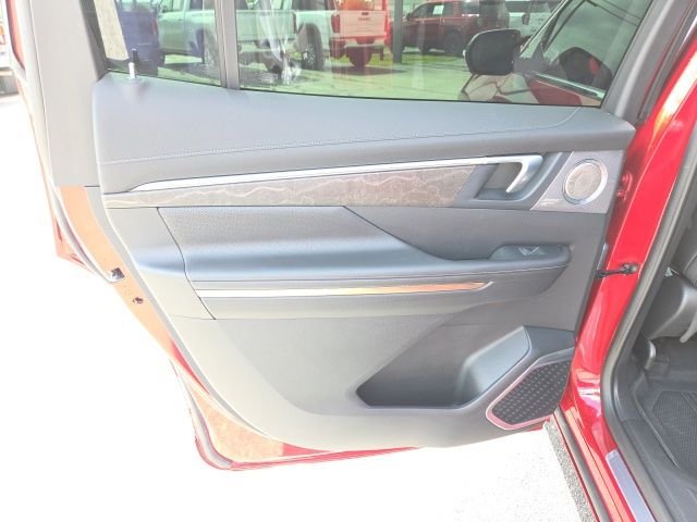 Used 2025 Red Buick Avenir image 16