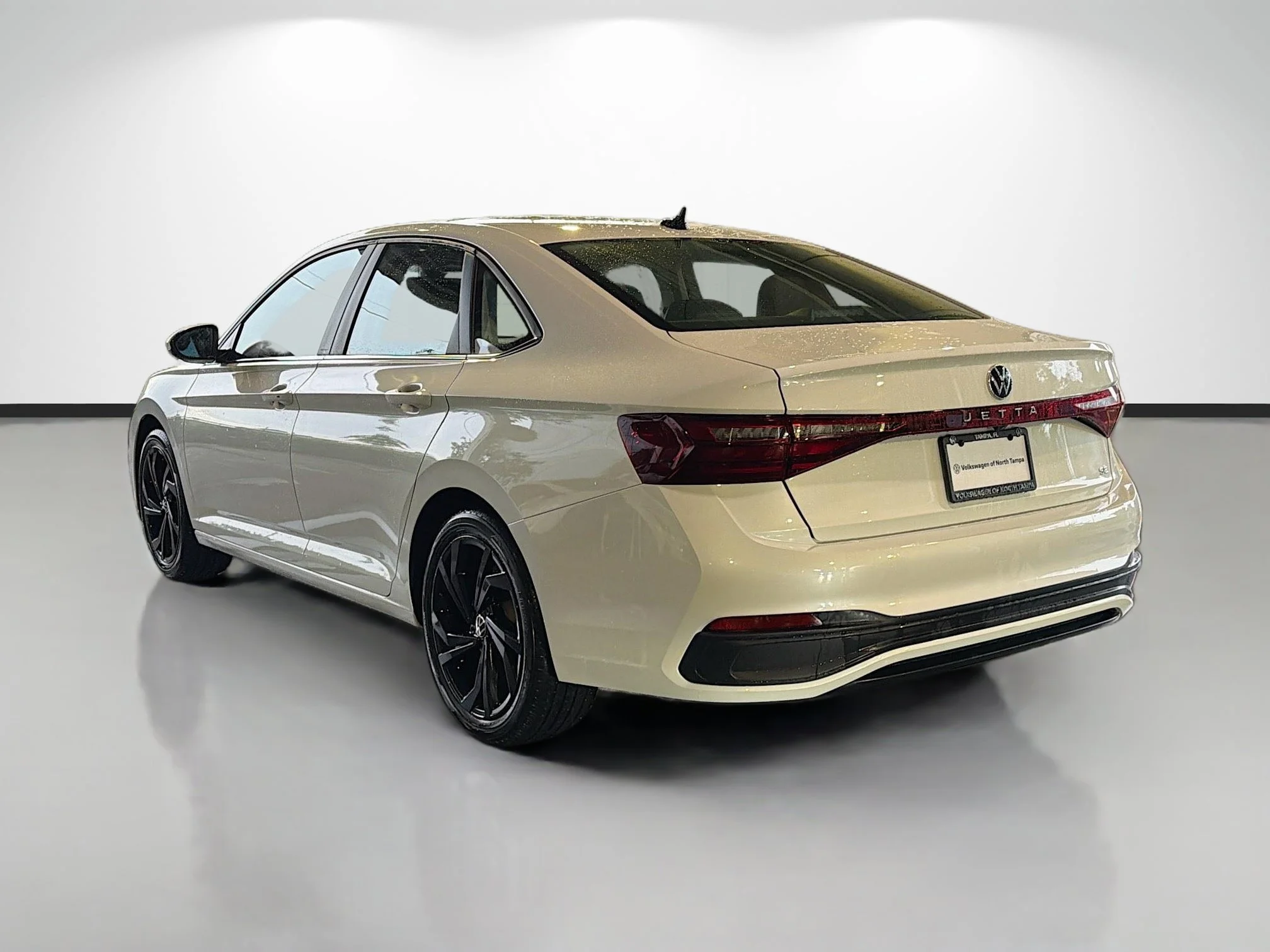 New 2026 White Pearl Volkswagen SE image 5