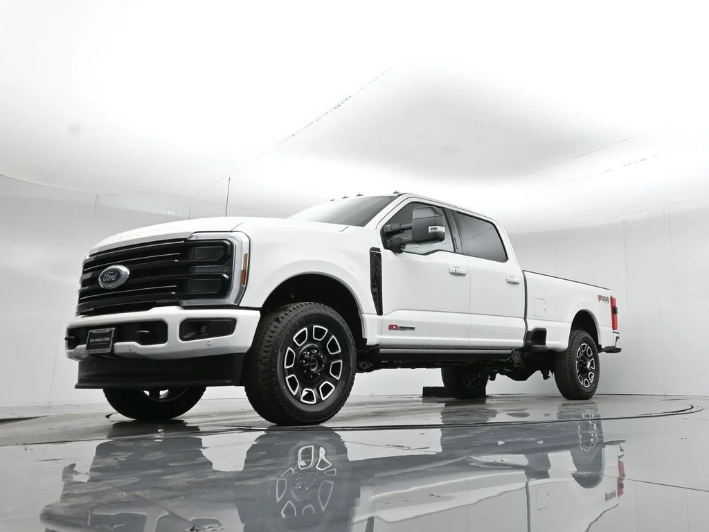 New 2026 Star White Metallic Tri-Coat Ford Platinum image 47
