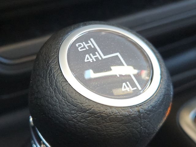 2026 Jeep Wrangler 4-Door Sahara - Photo 17
