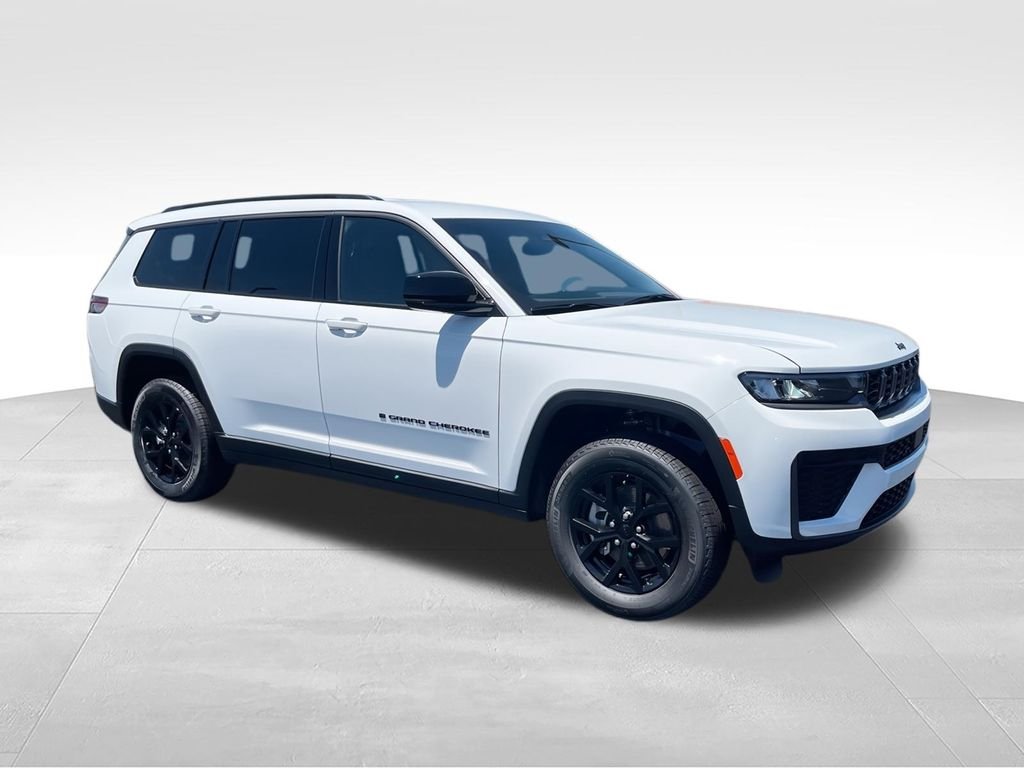 New 2026 White Jeep Altitude image 2