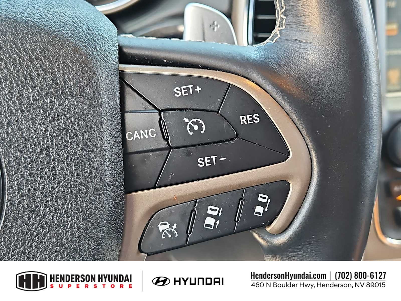 Used 2017 Ivory 3-Coat Jeep Overland image 25