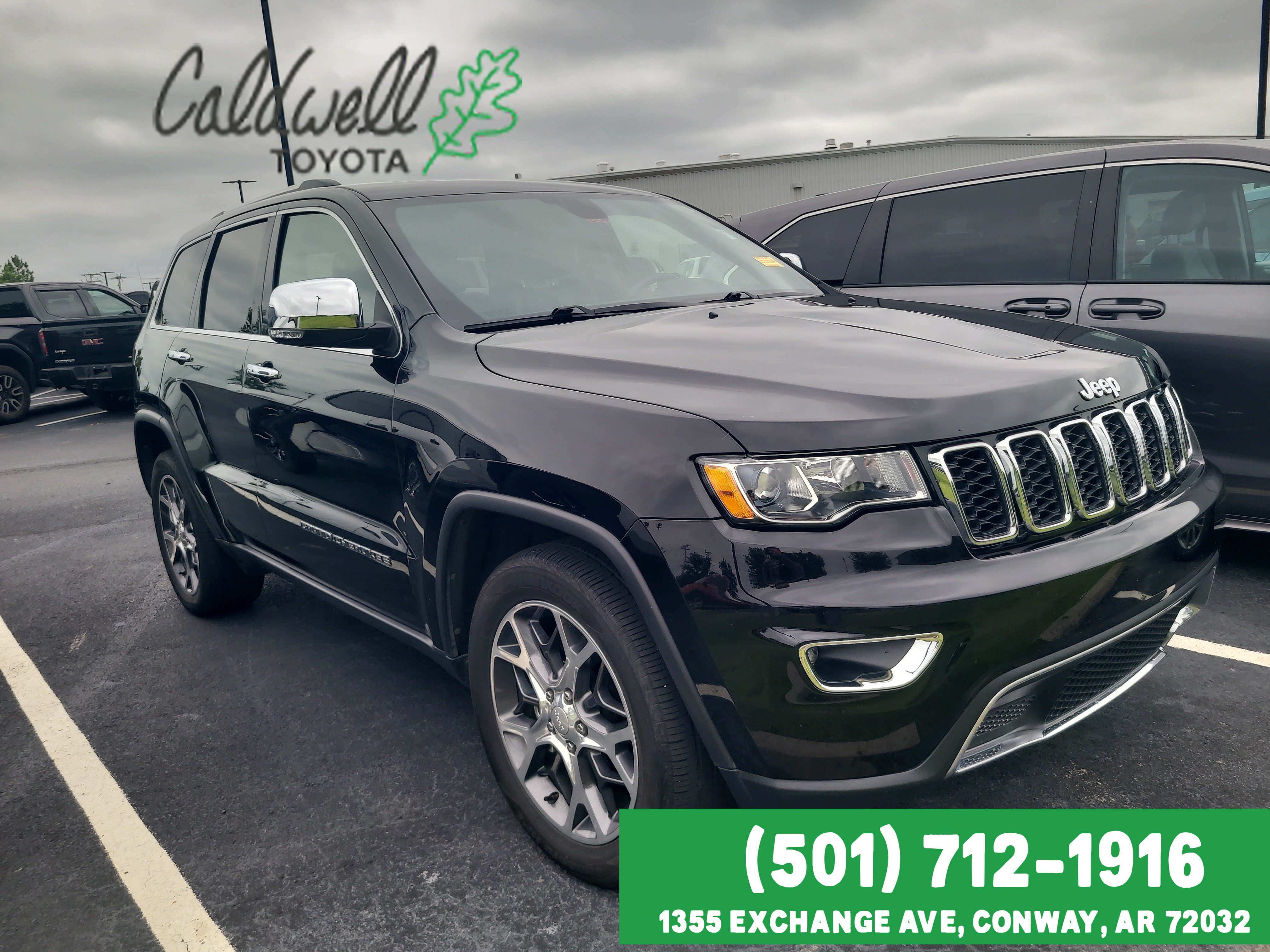 Used 2020 Diamond Black Crystal Pearl Coat Jeep Limited image 3