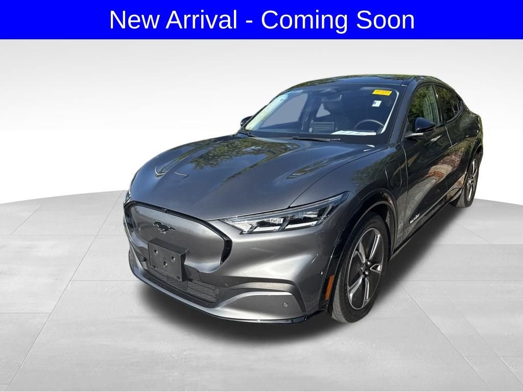 2023 Ford Mustang-Mach-e Premium's photo