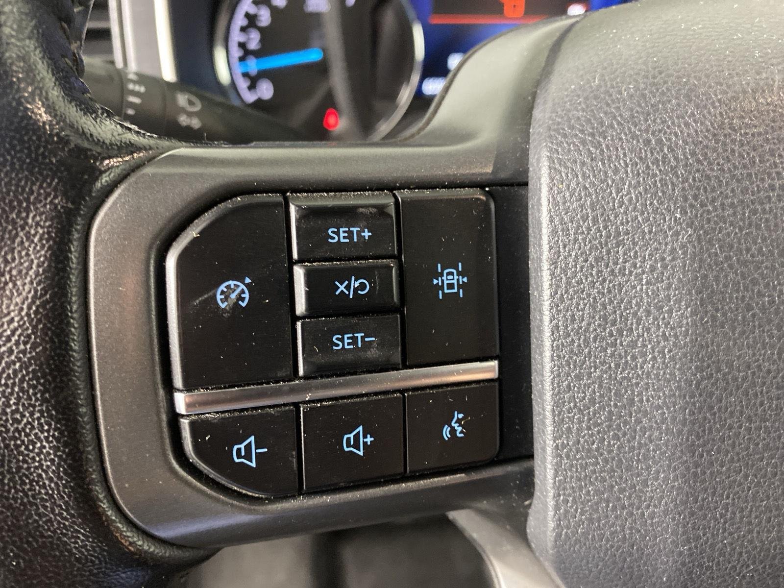 Used 2022 Oxford White Ford XLT image 18