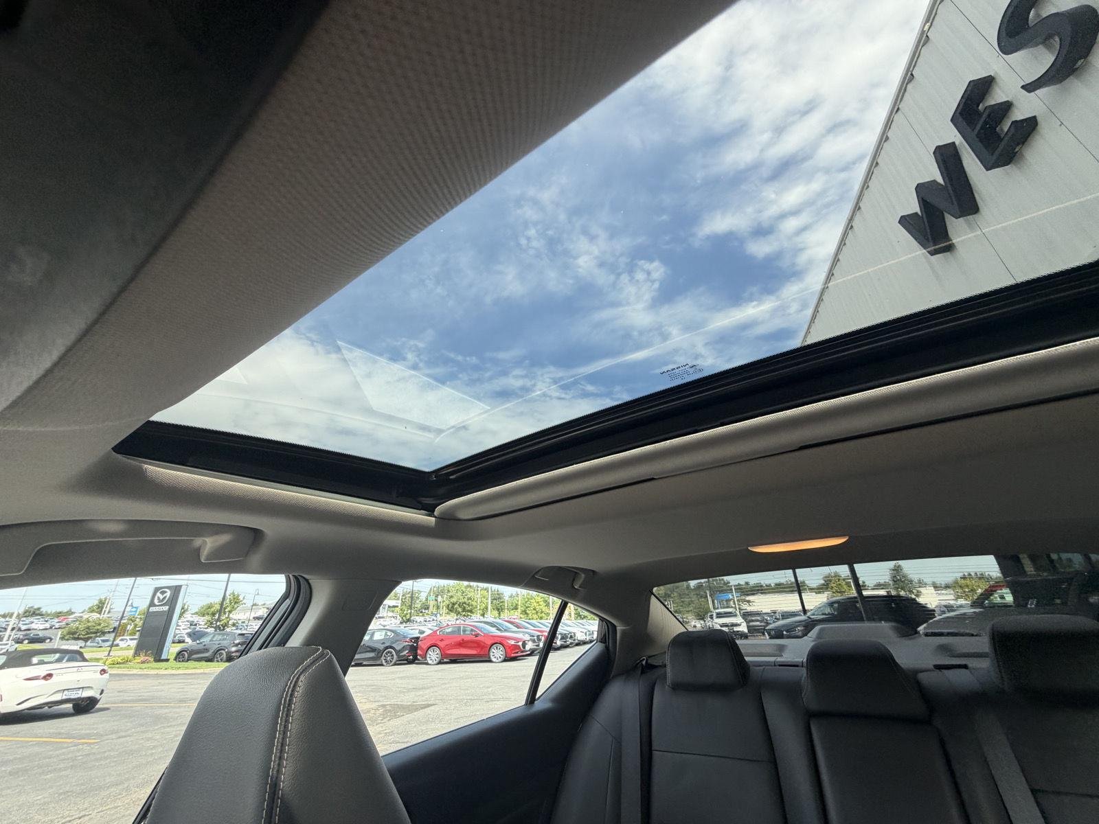 Used 2019 Super Black Nissan 2.5 SL image 24