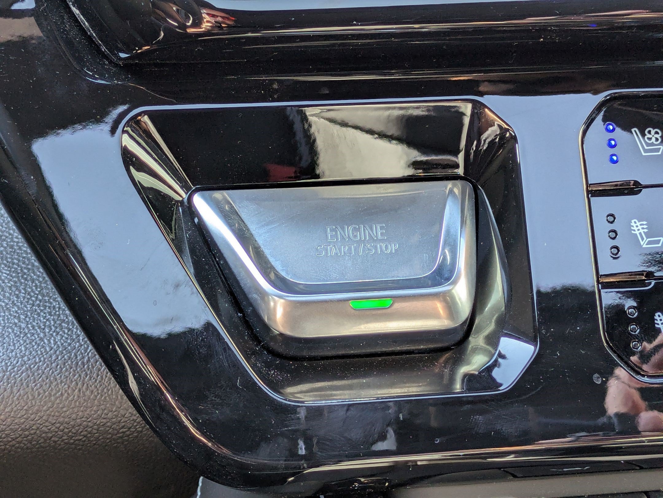 2026 GMC Sierra 1500 AT4X - Photo 18