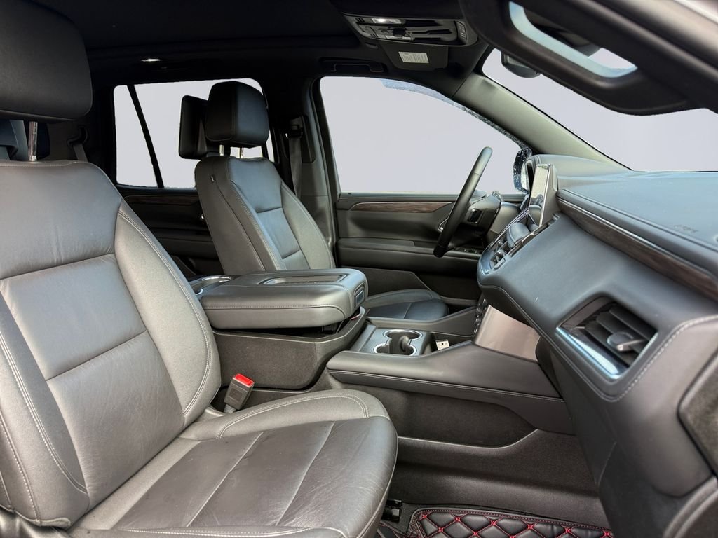 Used 2024 Gray Chevrolet Z71 image 18