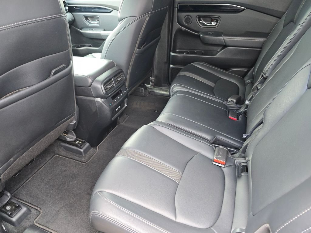 Used 2023 Black Honda EX-L image 19