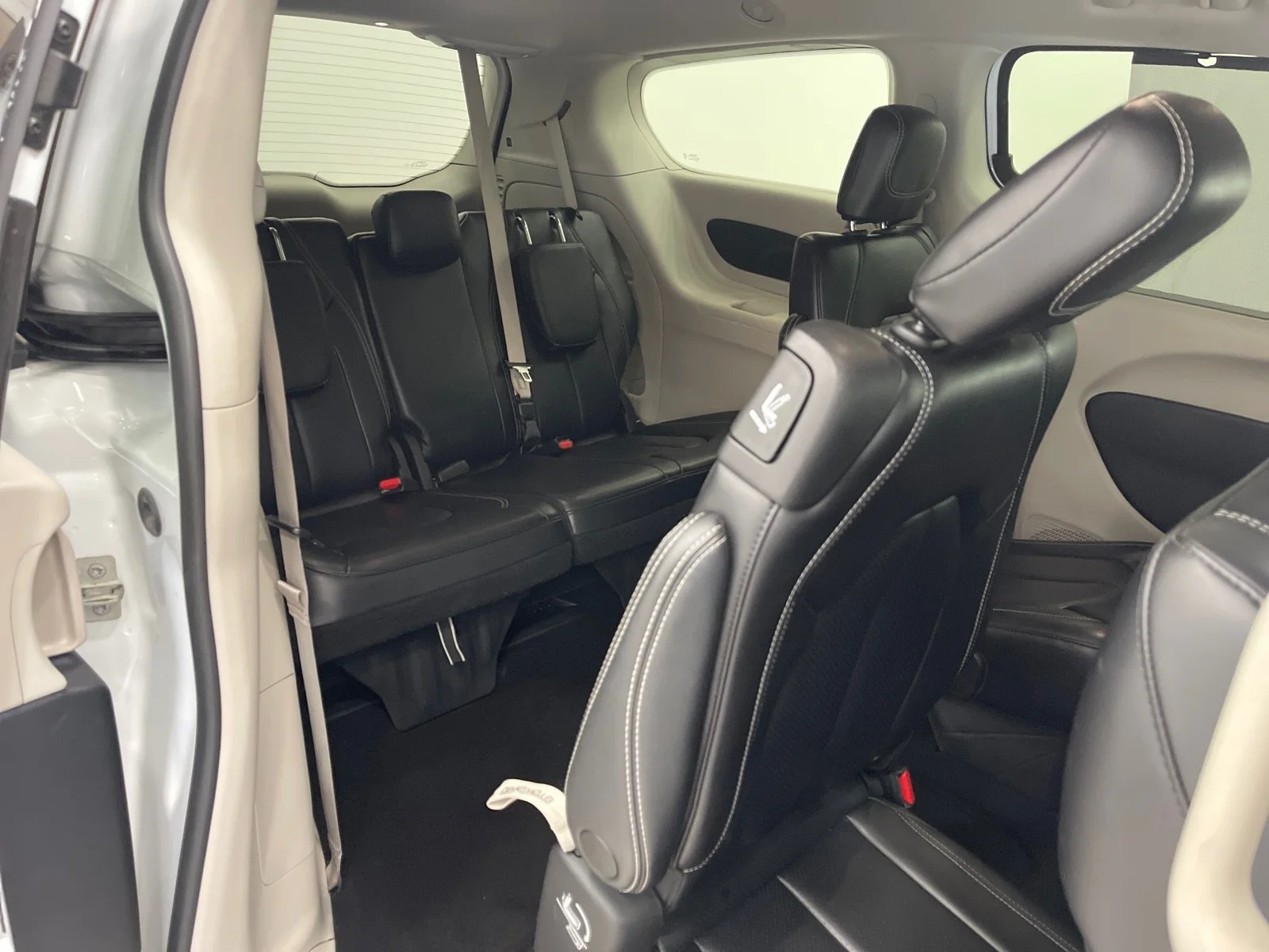 Used 2023 Bright White Clearcoat Chrysler Touring L FWD image 49