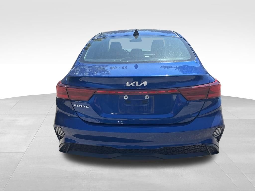 Used 2023 Blue Kia LXS image 4