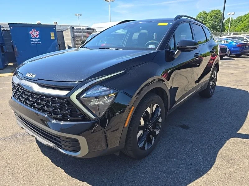 Used 2023 Black Kia X-Line image 3