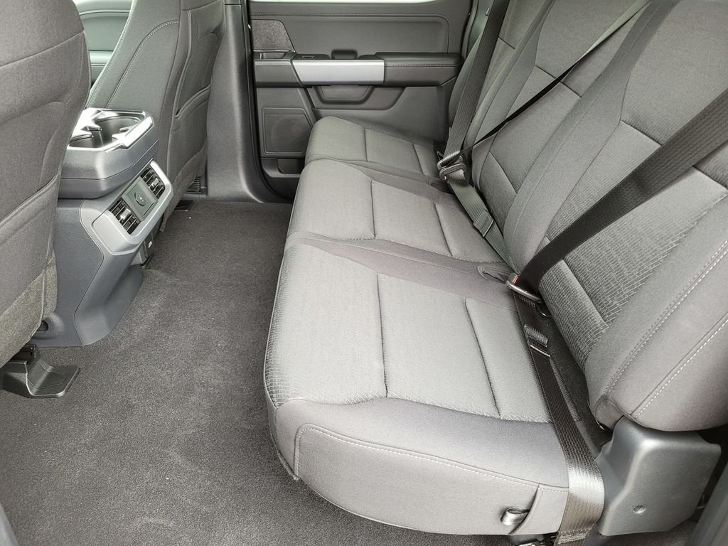 New 2026 Agate Black Metallic Ford XLT image 6
