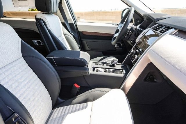 Used 2025 Gray Land Rover Dynamic SE image 15