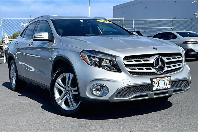 Used 2018 Silver Mercedes-Benz GLA 250 image 11