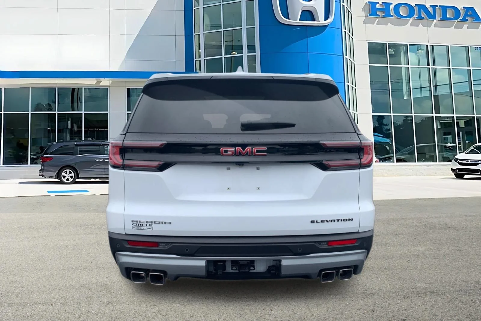 Used 2024 White GMC Elevation image 3