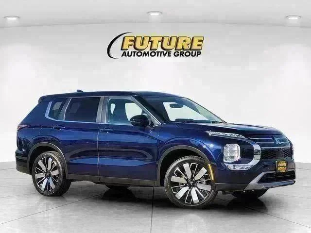 2025 Mitsubishi Outlander SE S-AWC's photo