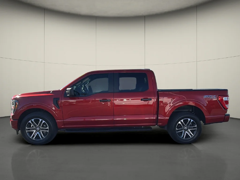 Used 2023 Red Ford XL image 4