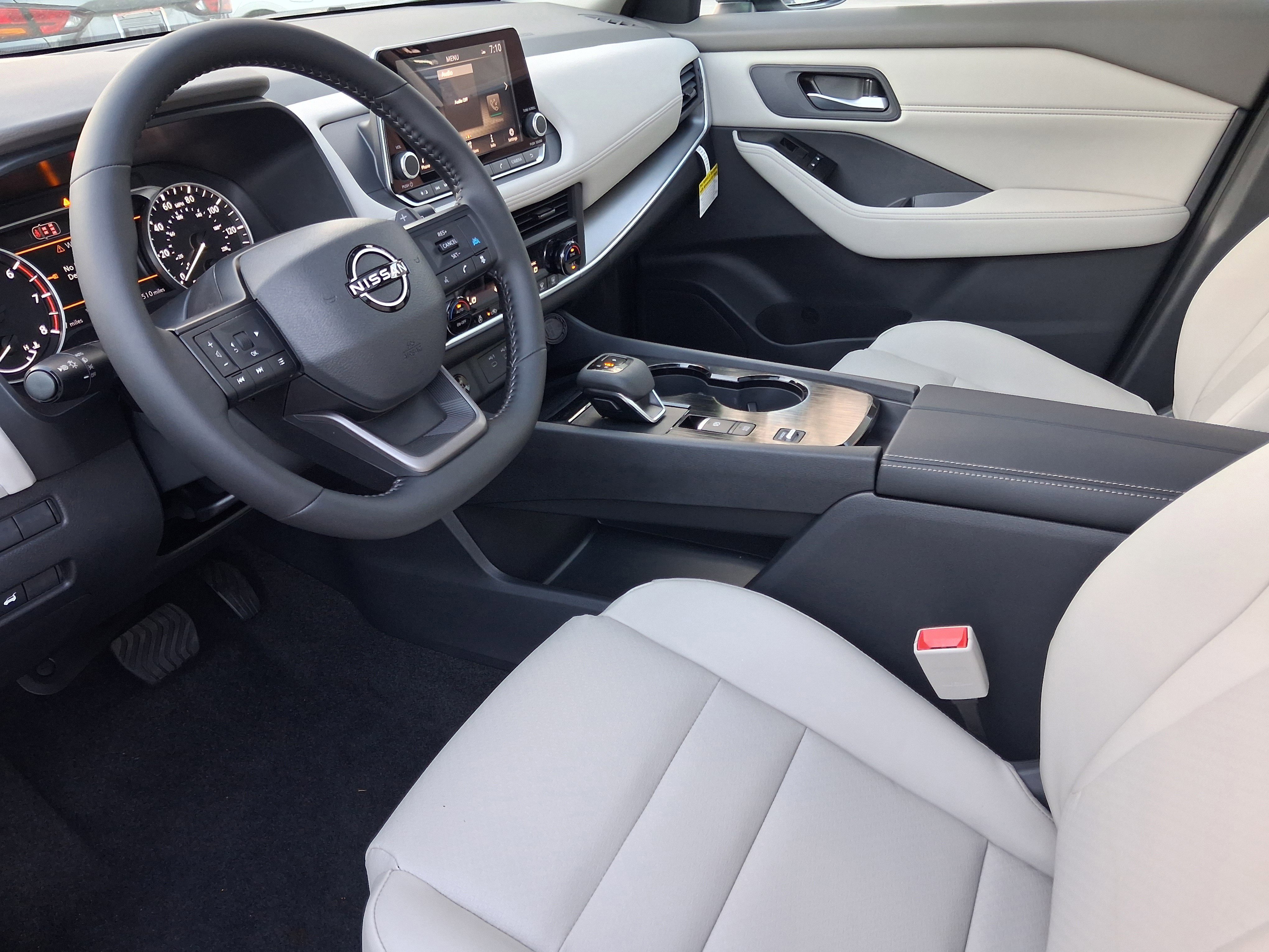 New 2026 Everest White Pearl TriCoat Nissan Dark Armor image 7