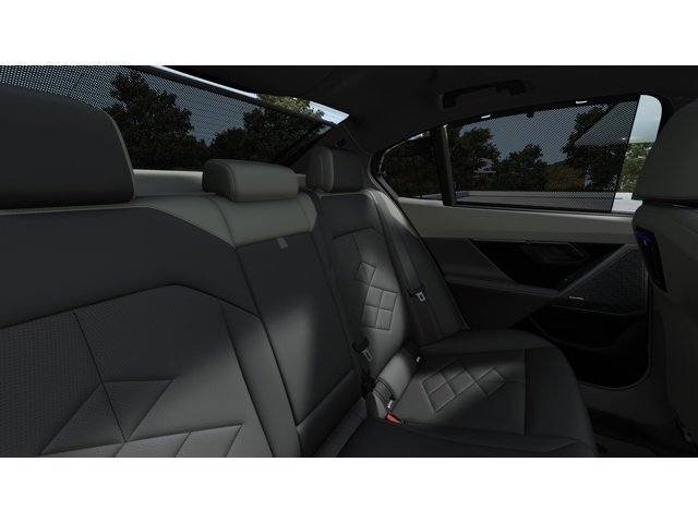 New 2027 Carbon Black Metallic BMW 550e xDrive image 12
