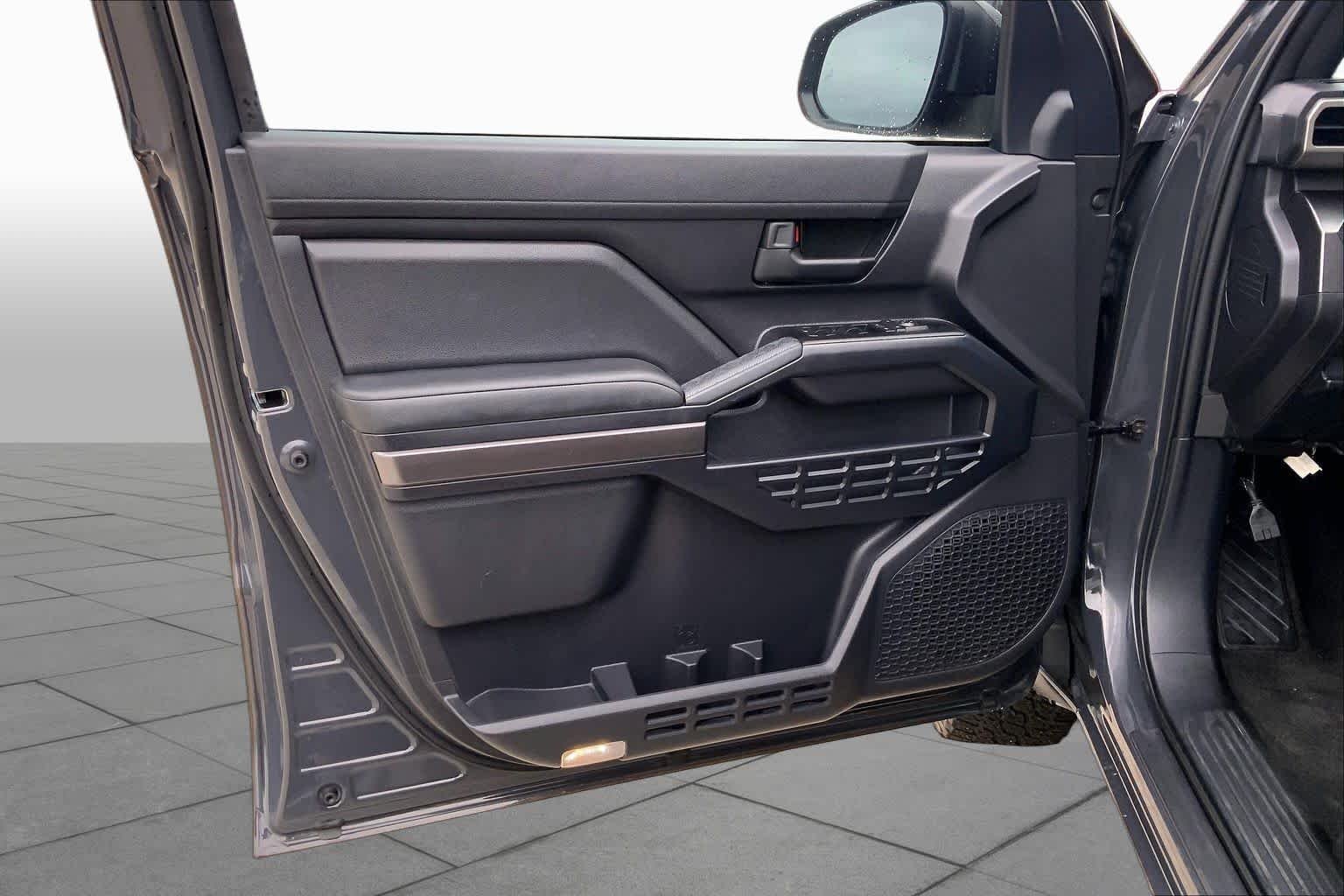 Used 2025 Underground Toyota SR5 image 20