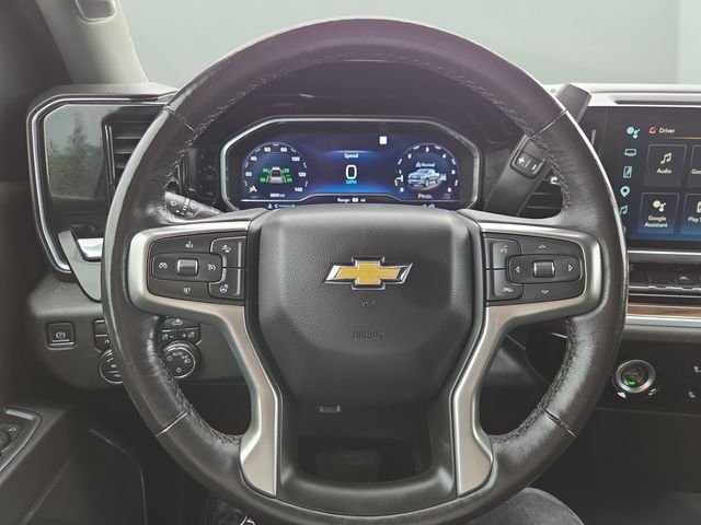 Used 2022 Silver Ice Metallic Chevrolet LT image 23
