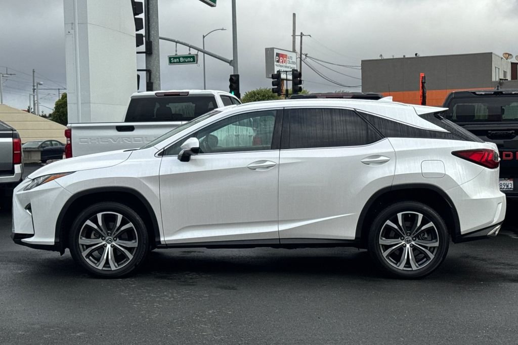 Used 2019 White Lexus 350 image 7