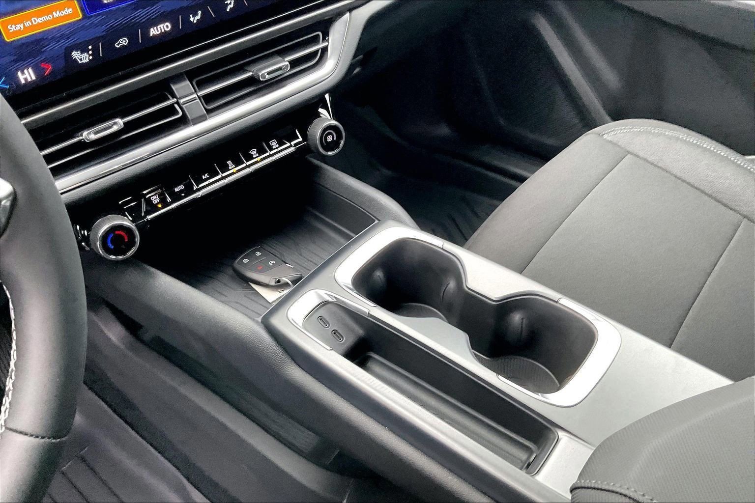 2026 Chevrolet Equinox EV 1LT - Photo 8