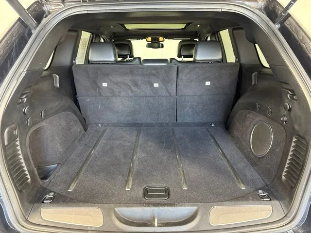 Used 2016 Granite Crystal Metallic Clearcoat Jeep Overland image 21