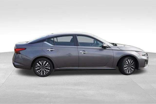 Certified Used 2024 Gray Nissan 2.5 SV image 3