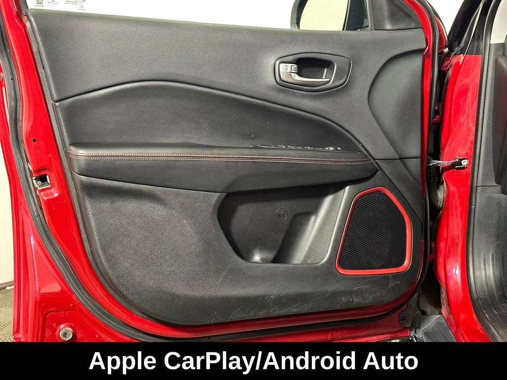 Used 2018 Redline Pearlcoat Jeep Trailhawk image 17
