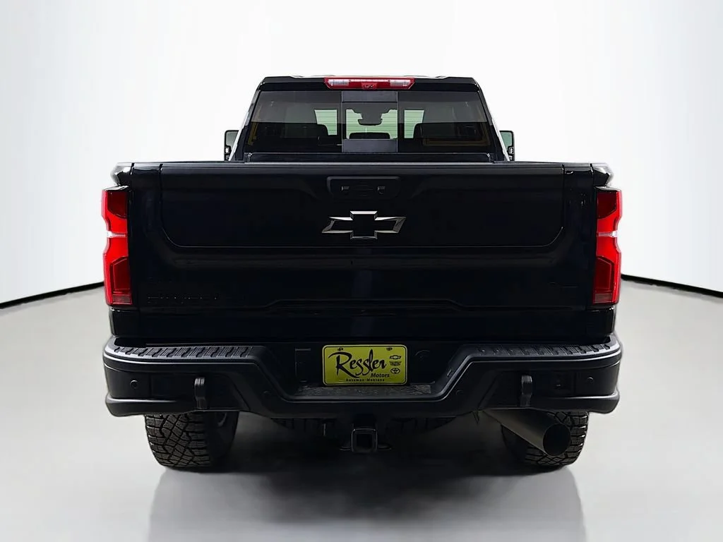 Used 2025 Black Chevrolet ZR2 image 7