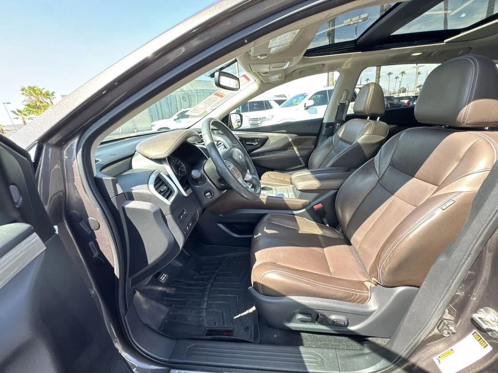 Used 2017 Brown Nissan Platinum image 10