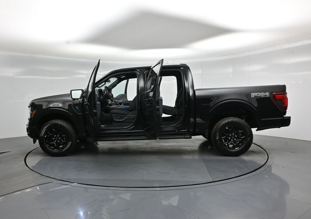 New 2026 Agate Black Metallic Ford XLT image 33