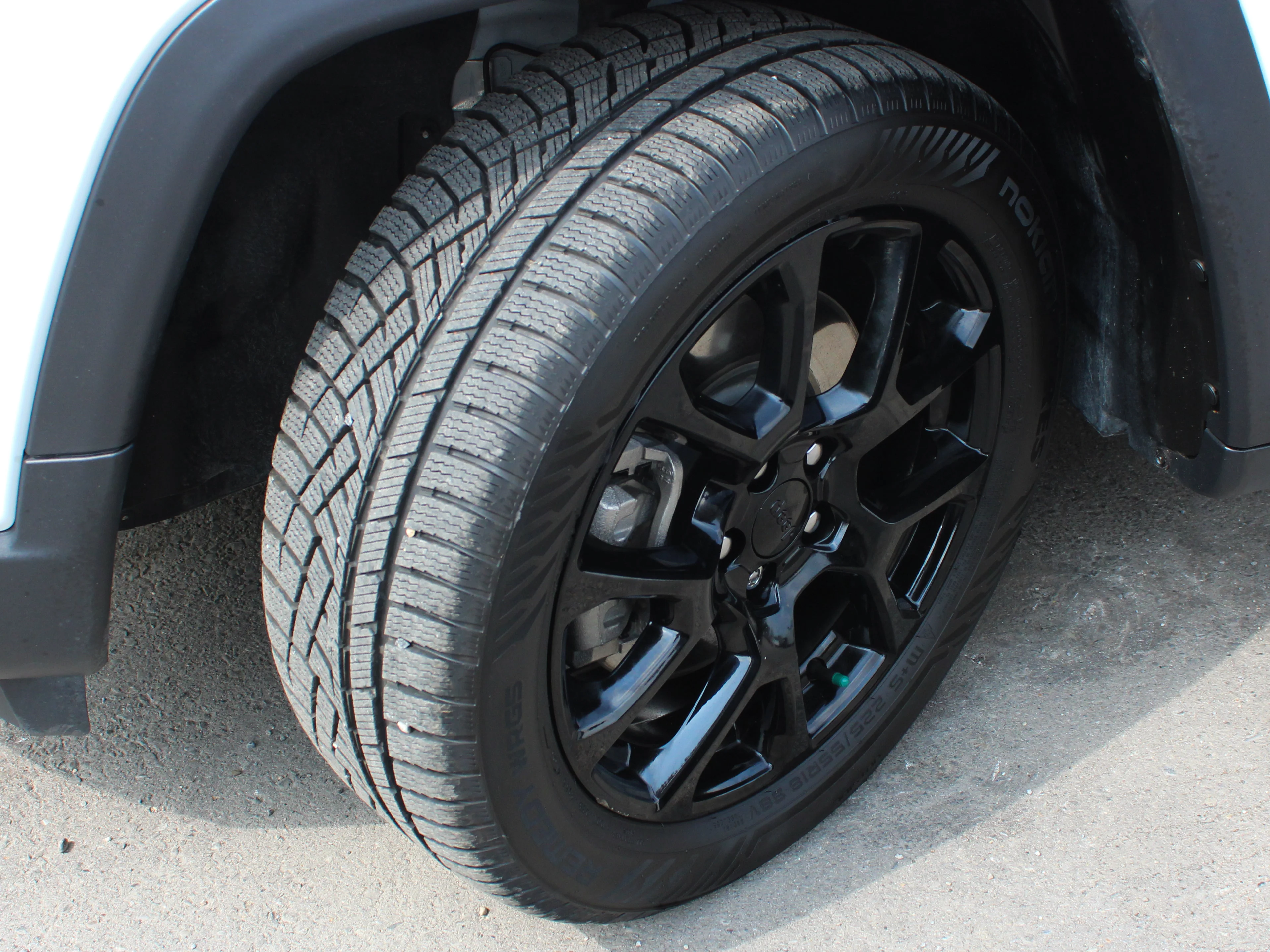 Used 2024 White Jeep Altitude* 4x4 | 2.0L Turbo | Heated Seats | Heated Steering Wheel | image 12