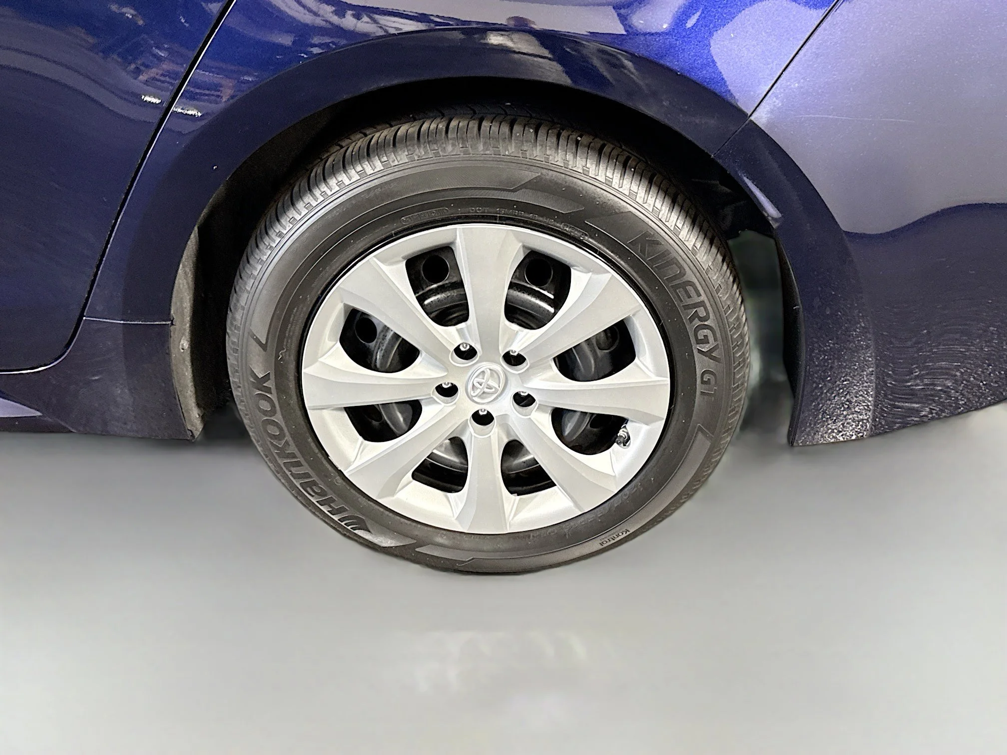 Used 2020 Blueprint Toyota LE image 32