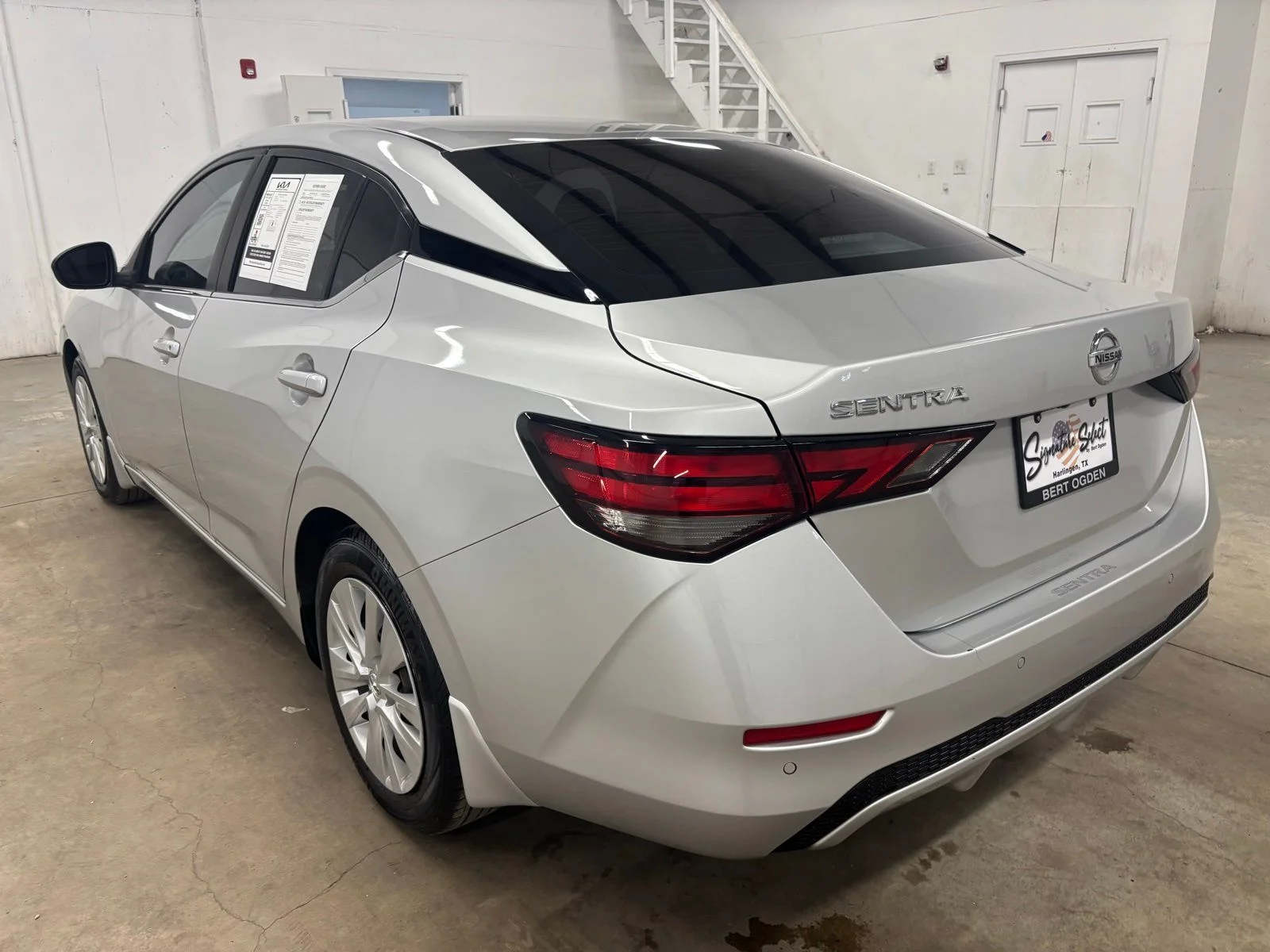 Used 2023 Silver Nissan S image 5