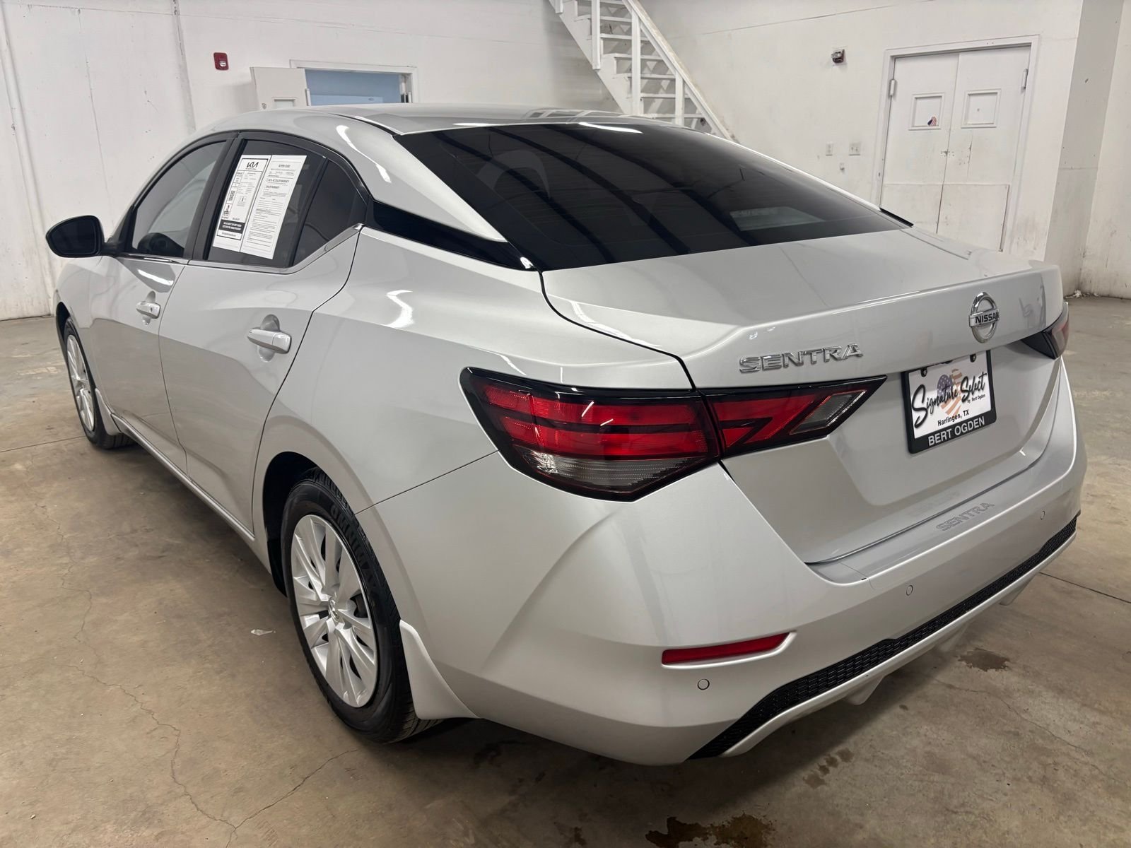 Used 2023 Silver Nissan S image 5