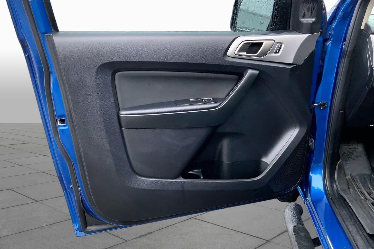 Used 2020 Lightning Blue Metallic Ford XLT image 19