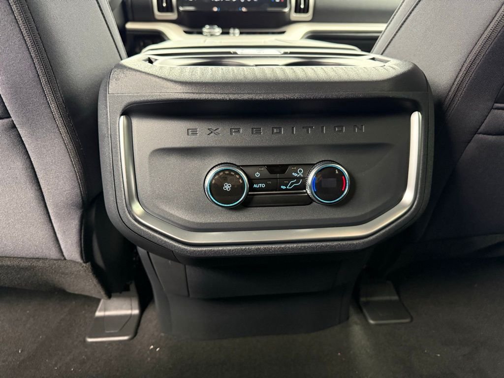 New 2025 Space Silver Metallic Ford Active image 51