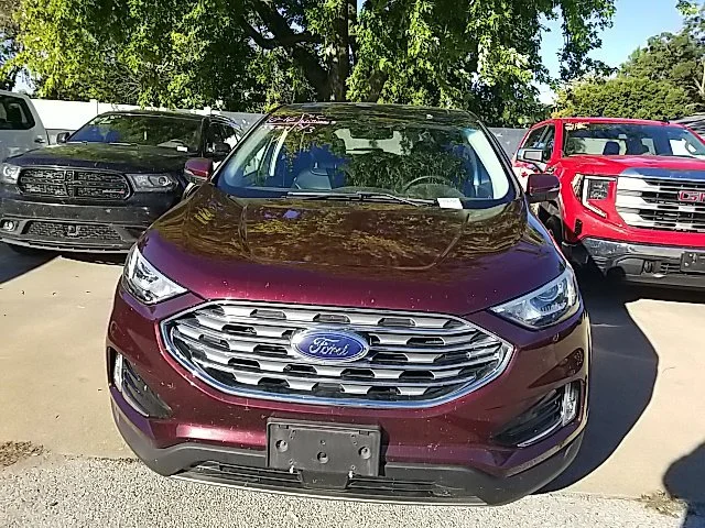 Used 2019 Red Ford SEL image 10