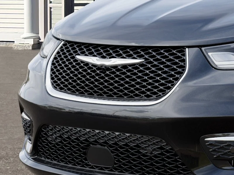 New 2026 Diamond Black Crystal Pearl-Coat Exterior Paint Chrysler Limited AWD image 37