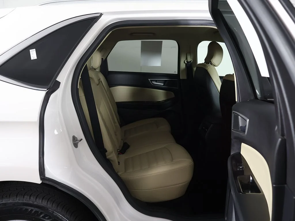 Used 2019 White Ford SEL image 29